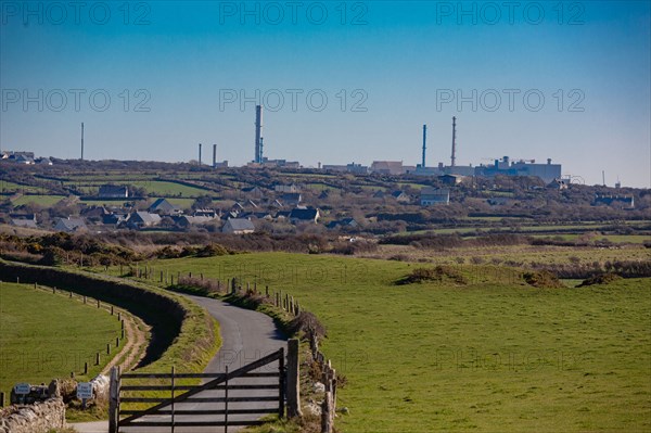 La Hague, Nez de Jobourg (Manche), centrale de retraitement des déchets nucléaires de La Hague (Cogema)