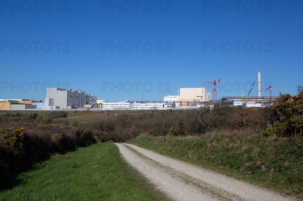 La Hague, Beaumont-Hague (Manche), centrale de retraitement des déchets nucléaires de La Hague (Cogema)