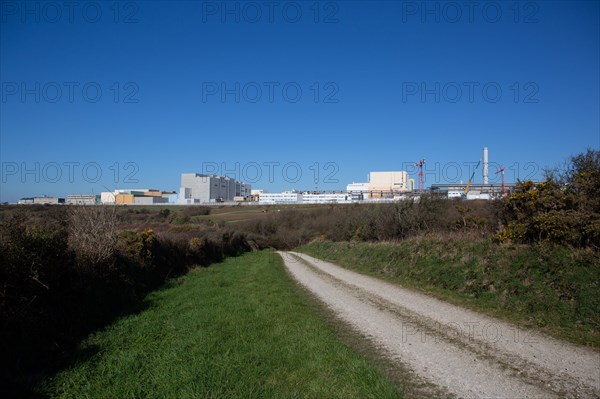 La Hague, Beaumont-Hague (Manche), centrale de retraitement des déchets nucléaires de La Hague (Cogema)