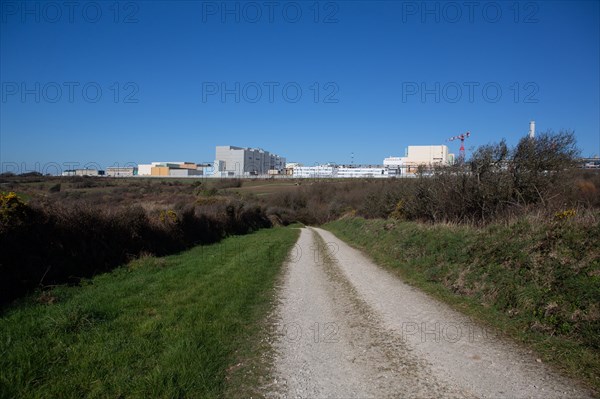 La Hague, Beaumont-Hague (Manche), centrale de retraitement des déchets nucléaires de La Hague (Cogema)