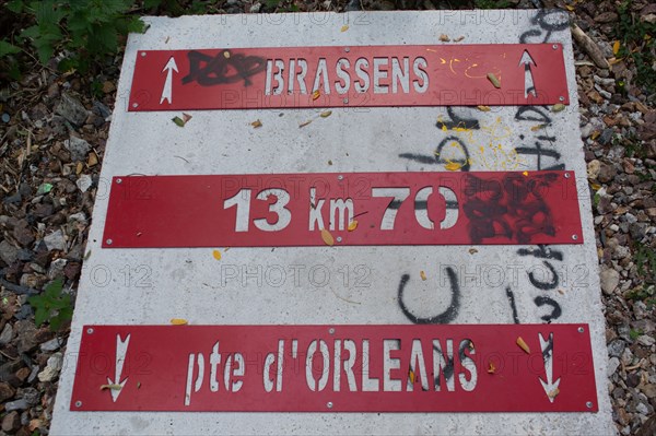 Paris, Petite Ceinture en la gare du Poinçon et la rue Didot