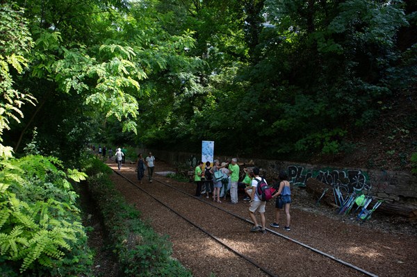 Paris, Petite Ceinture en la gare du Poinçon et la rue Didot