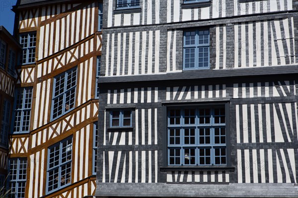 Rouen (Seine Maritime), maison à pans de bois de la place Barthélémy