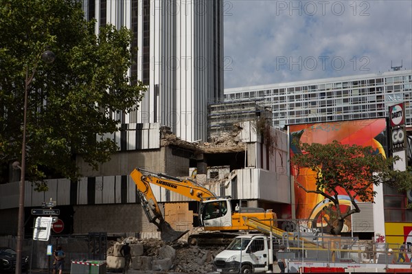 Paris, Avenue du Maine, chantier de démolition des anciens locaux du magazine Le Point