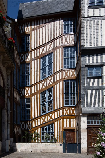 Rouen (Seine Maritime), maison à pans de bois de la place Barthélémy