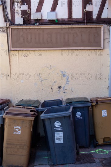 Rouen (Seine Maritime), waste, bins laid in the street