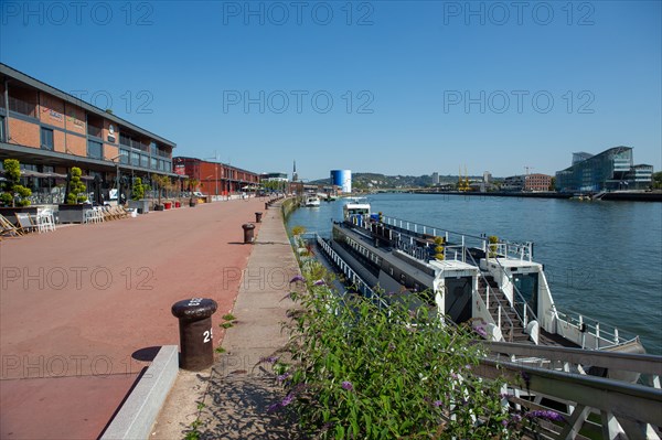 Rouen (Seine Maritime), les Docks