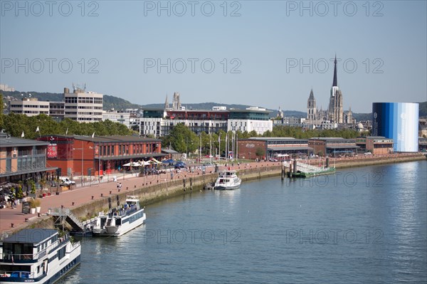 Rouen (Seine Maritime), les Docks