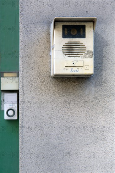 Rouen (Seine Maritime), sonnette et interphone