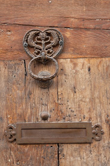 Rouen (Seine Maritime), door knocker and letter box