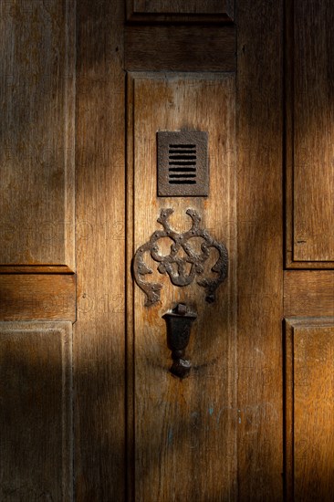 Rouen (Seine Maritime), door knocker and letter box