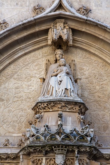 Rouen (Seine Maritime), fountain located rue de l'Hôpital