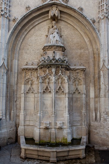 Rouen (Seine Maritime), fountain located rue de l'Hôpital