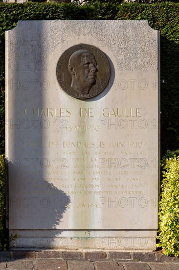 Rouen (Seine Maritime), stele dedicated to the Appeal of 18 June