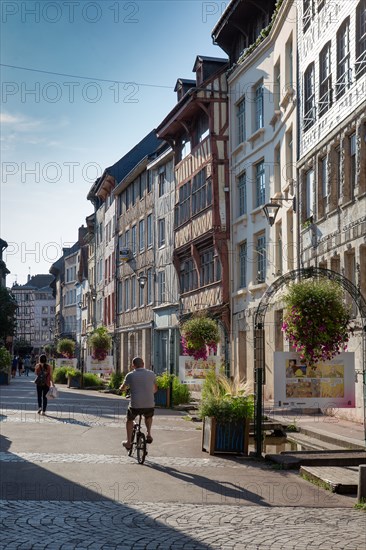 Rouen (Seine Maritime), rue Eau de Robec