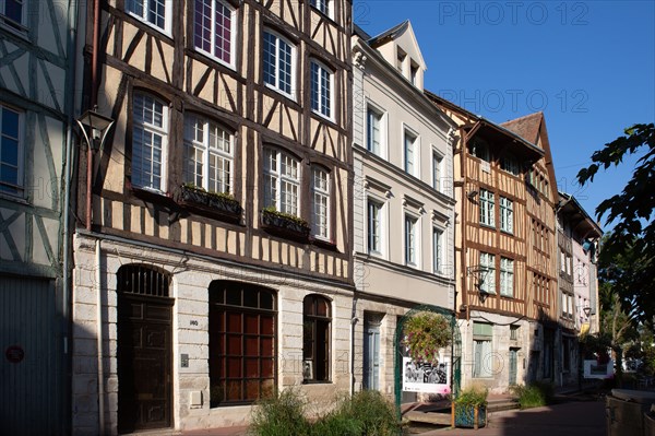 Rouen (Seine Maritime), rue Eau de Robec