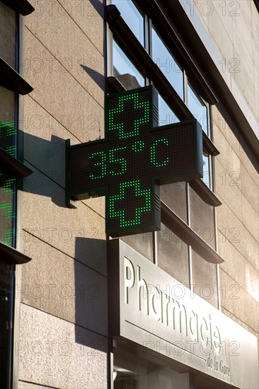 Rouen (Seine Maritime), pharmacy sign