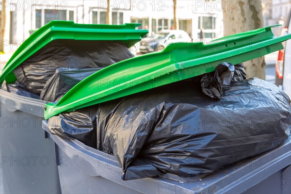 Paris, garbage piling up