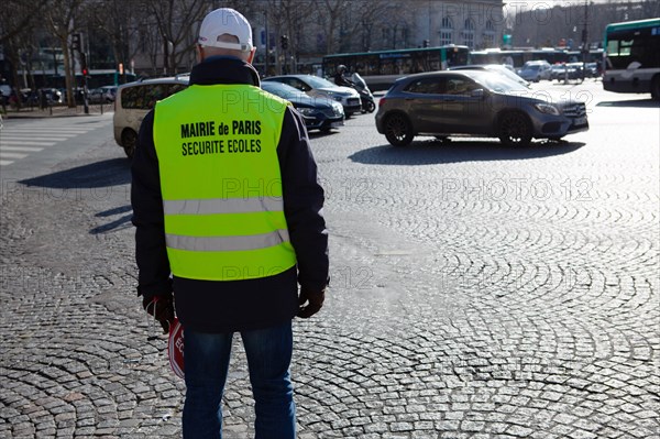 Paris, agent de la Sécurité Ecoles