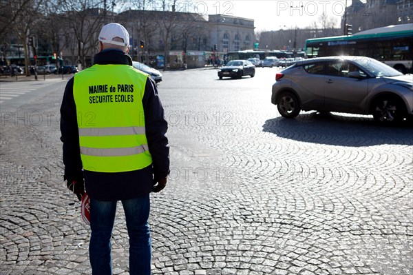 Paris, agent de la Sécurité Ecoles