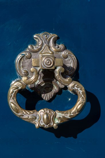 Paris, door knob cochère