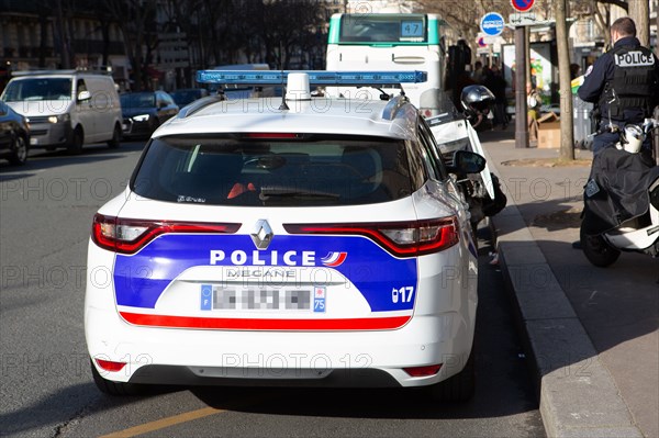 Paris, voiture de Police