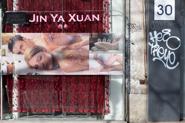 Paris, Asian massage salon