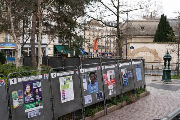 Paris, panneaux électoraux