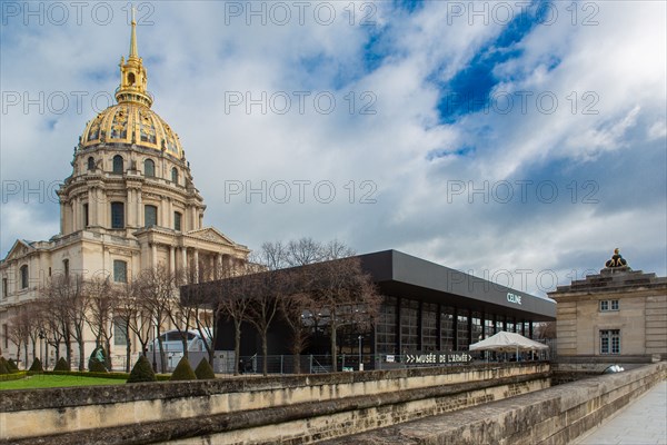 Paris, boutique éphémère Céline aux Invalides