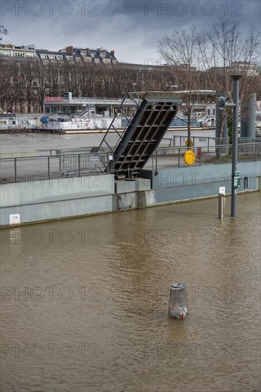 Paris, crue de la Seine