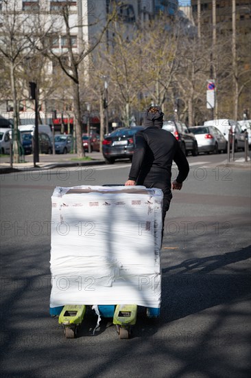 Paris, boulevard Edgar Quinet