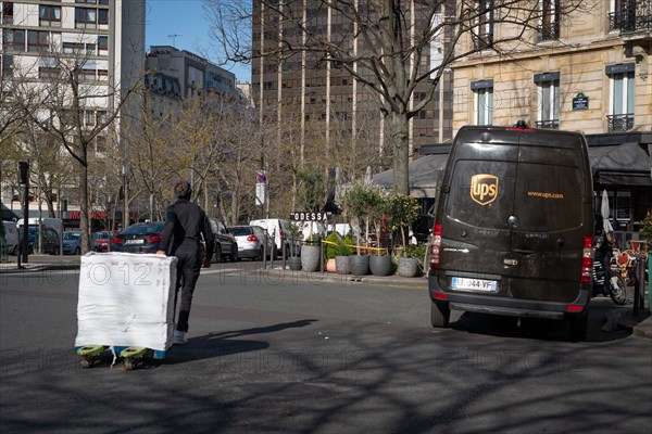 Paris, boulevard Edgar Quinet