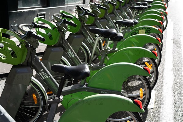 Paris, Vélib' sharing system station