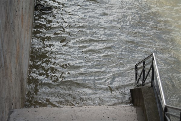 Paris, crue de la Seine