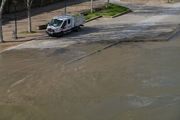 Paris, flood of Paris, Seine River