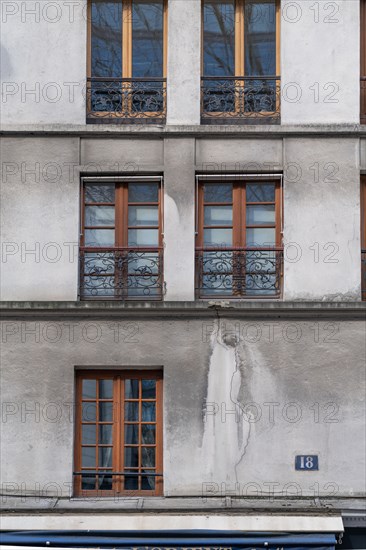 Paris, rue des Fossés Saint-Bernard