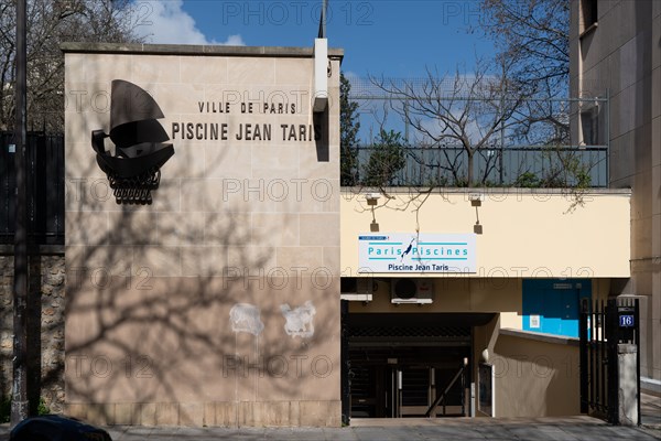 Paris, swimming pool Jean Taris