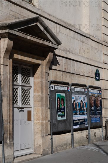 Paris, panneaux électoraux