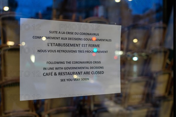 Paris, café-restaurant Les Deux Magots, closed to prevent spread of coronavirus