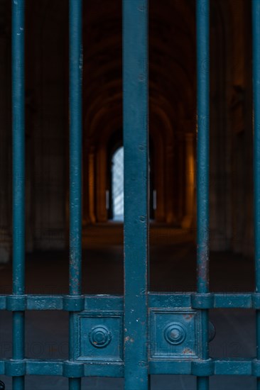 Paris, musée du Louvre fermé pour cause d’épidémie de coronavirus