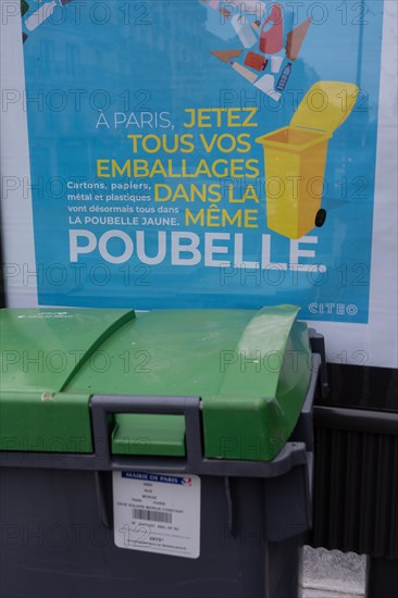 Paris, poubelle