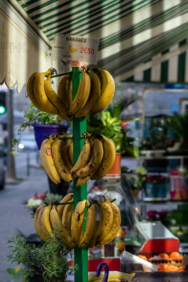 Paris, food store