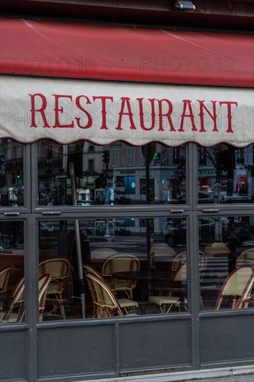 Paris, Brasserie Bullier fermée pour cause d’épidémie de coronavirus