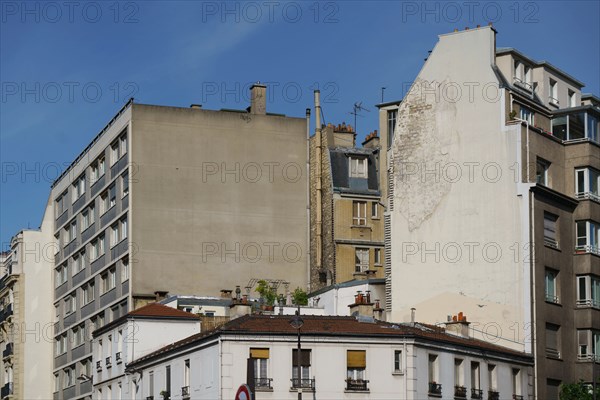 Paris starts re-opening from lockdown, May 2020