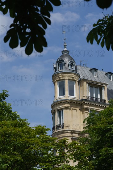 Paris starts re-opening from lockdown, May 2020