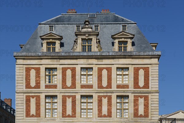 Le château de Versailles fermé à cause de l'épidémie de Covid-19