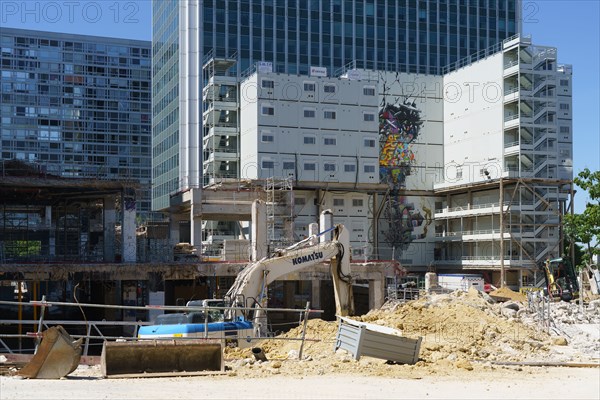 Paris, avenue du Maine, chantier du futur centre commercial Gaité