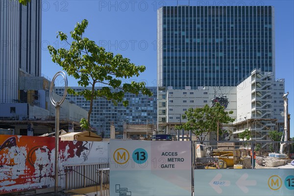 Paris, avenue du Maine, construction site of the future Gaité shopping centre