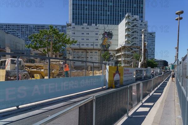 Paris, avenue du Maine, chantier du futur centre commercial Gaité