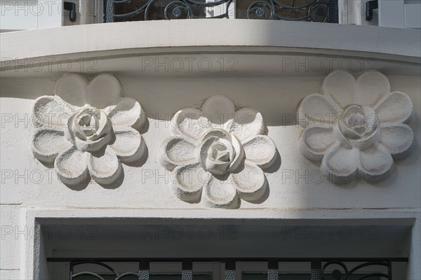 Paris, rue de l’Abbé Carton